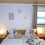 Peterhof - Komm Als Gast & Geh Als Freund Holiday home *