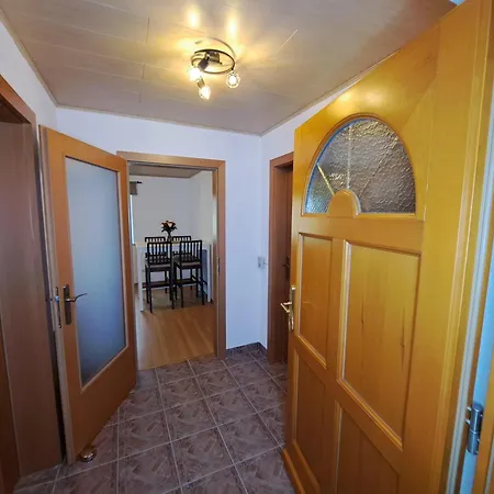 Peterhof - Komm Als Gast & Geh Als Freund * הינטרסטודר