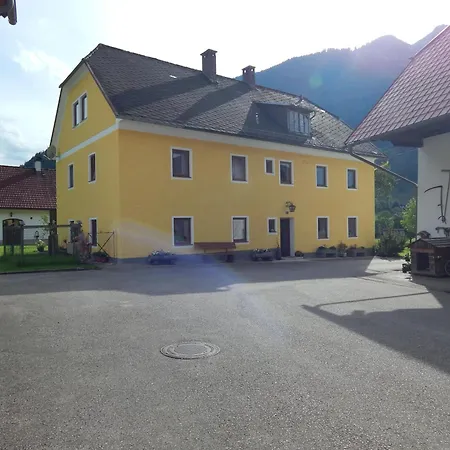 Peterhof – Komm Als Gast&geh Als Freund *