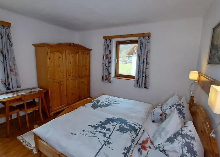 Semesterbostad Peterhof - Komm Als Gast & Geh Als Freund Hinterstoder