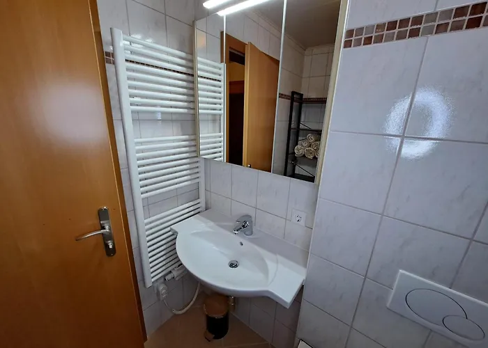 Peterhof - Komm Als Gast & Geh Als Freund Hinterstoder