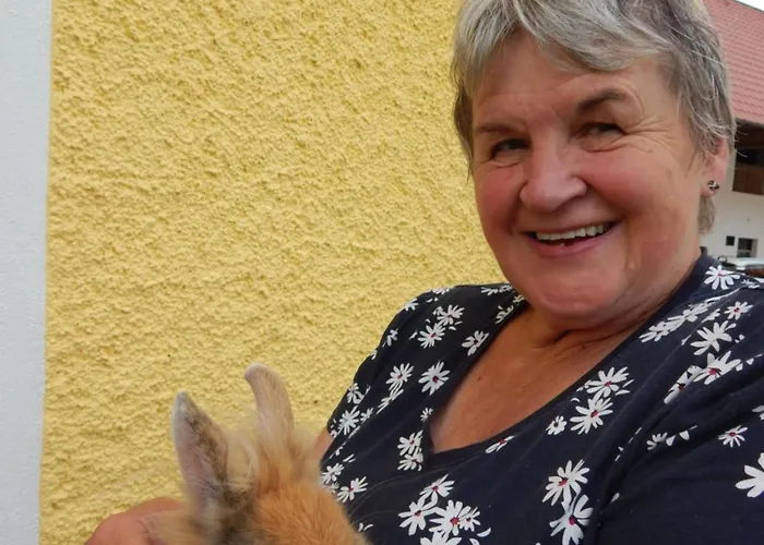 Peterhof - Komm Als Gast & Geh Als Freund Semesterbostad