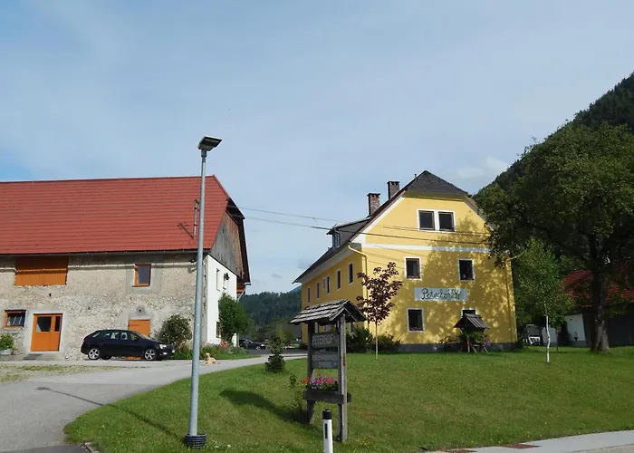 Peterhof - Komm Als Gast & Geh Als Freund Semesterbostad *