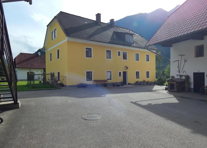 Peterhof – Komm Als Gast&geh Als Freund *