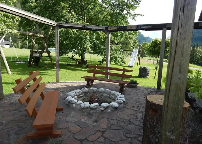 Peterhof – Komm Als Gast&geh Als Freund *