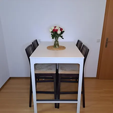 Peterhof - Komm Als Gast & Geh Als Freund Çiftlik konaklama *