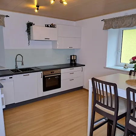 Peterhof - Komm Als Gast & Geh Als Freund Çiftlik konaklama *